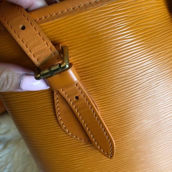 Vintage Louis Vuitton epi bucket bag - Picture 6 of 8